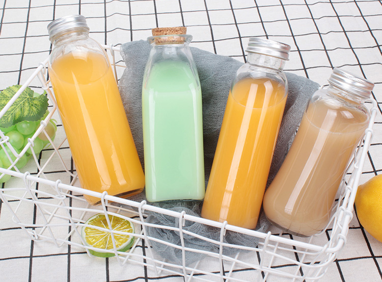 PET瓶，玻璃，易拉罐，谁才是果汁包装的正确打开方式？